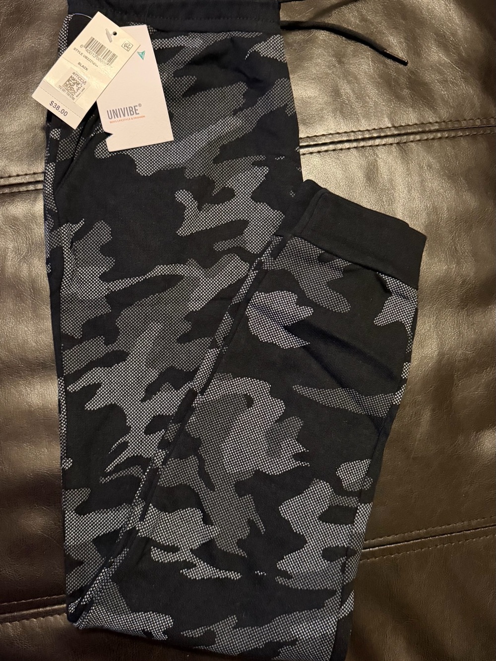 Univibe Boys' Black & Gray Camo Joggers